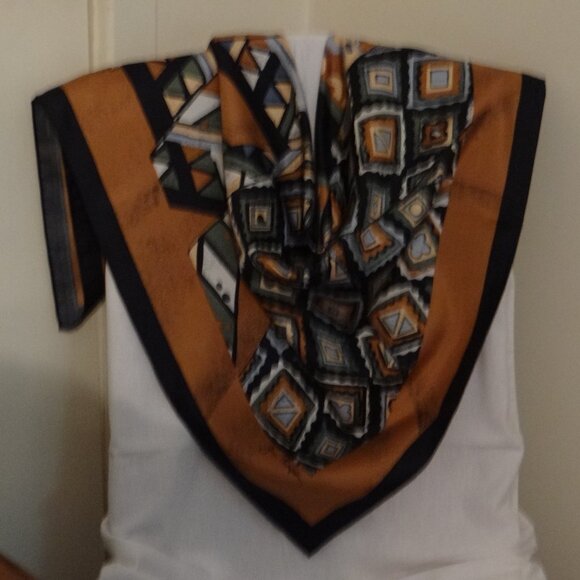 Scarf - Picture 1 of 3